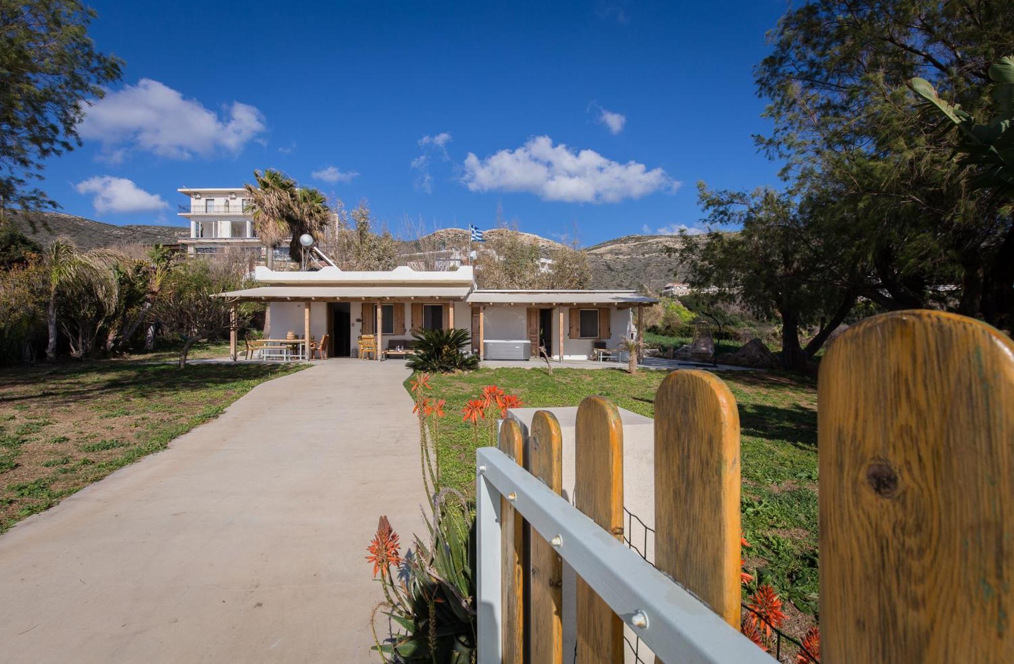 Mera Beachfront House - Falasarna Exterior photo